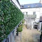 The Helm Apartments B&B