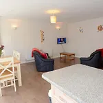 The Helm Apartments B&B