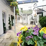 The Helm Apartments B&B