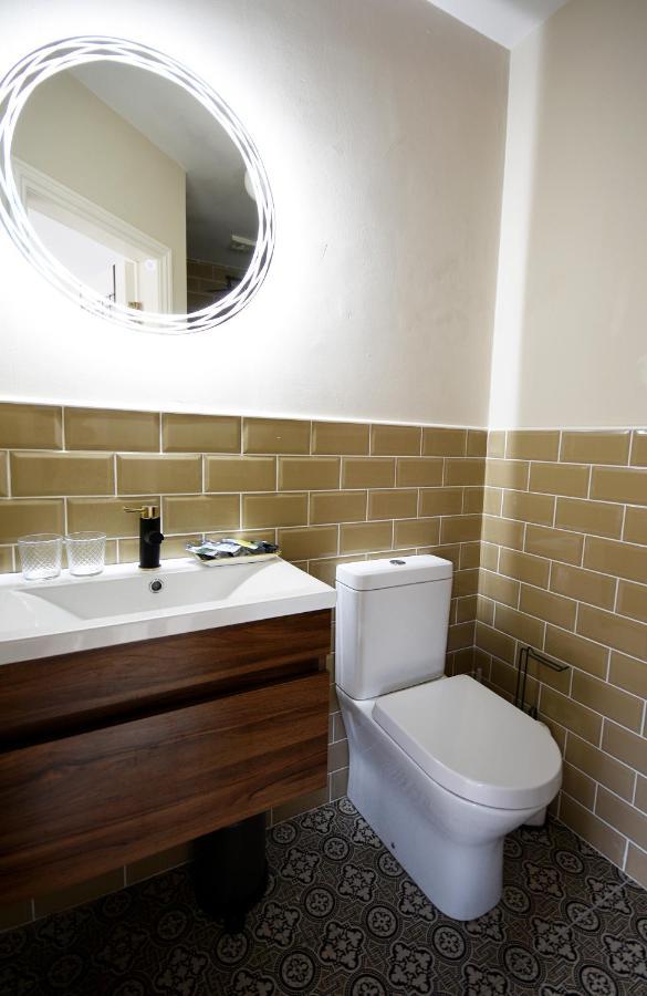 The Pink Door Bed & Breakfast Westport