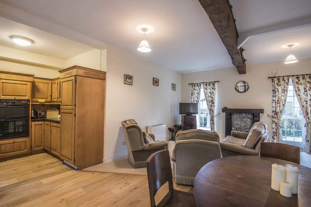 Apartment Old Mill Town Centre