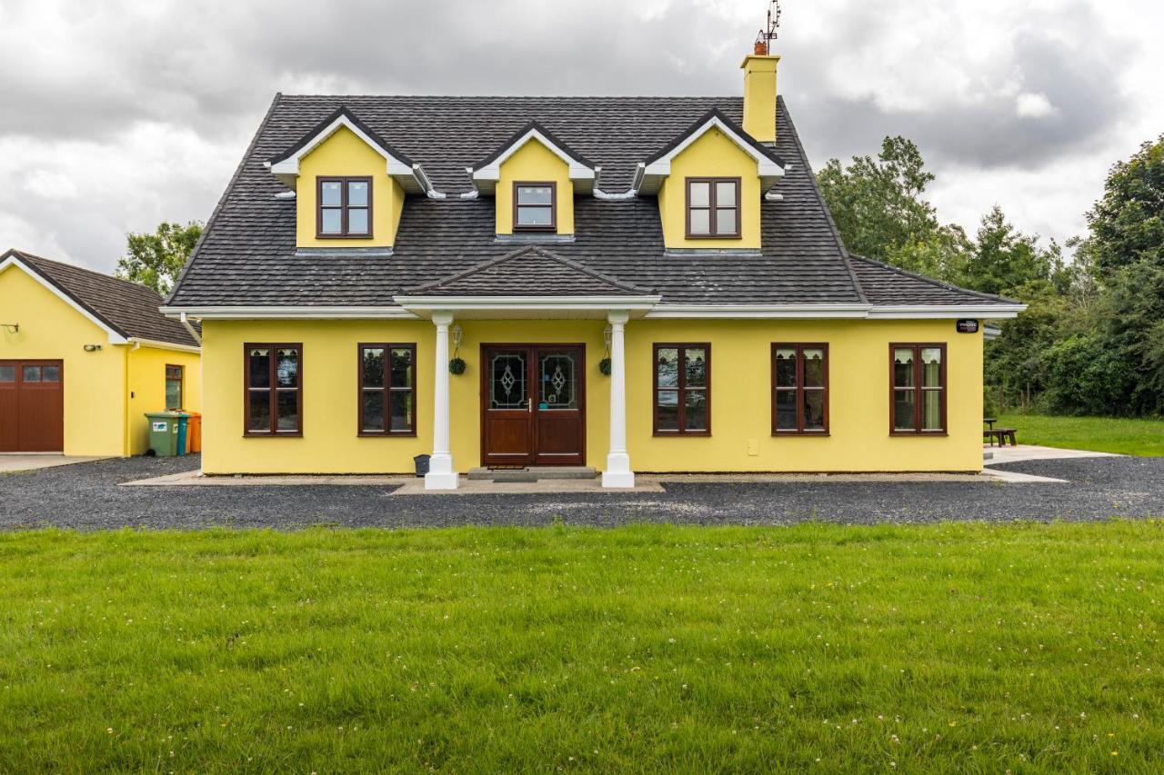 Yellow House Hébergement de vacances *