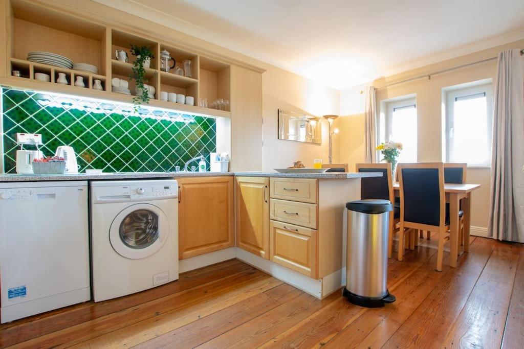 304 - The Harbour View By Shortstays *