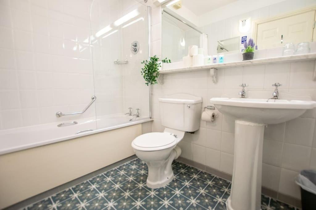 304 - The Harbour View By Shortstays Apartment *