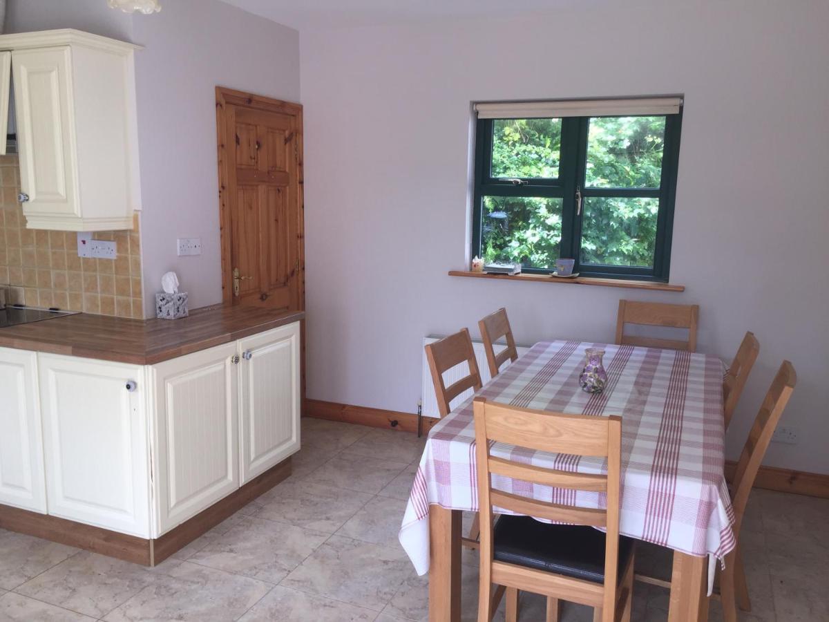 Rose Holiday House Near Sea & Croagh Patrick, Sleeps 8 * Westport
