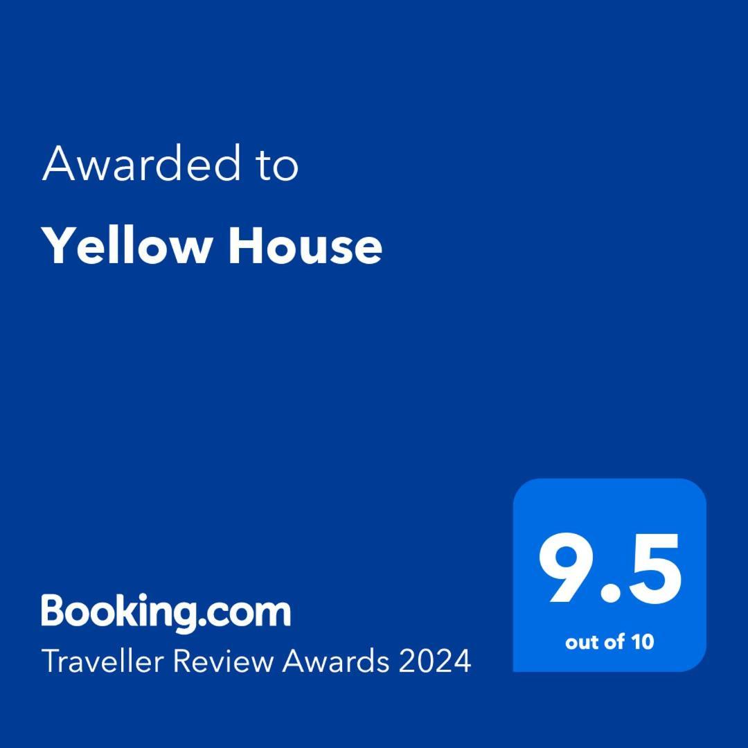 Hébergement de vacances Yellow House