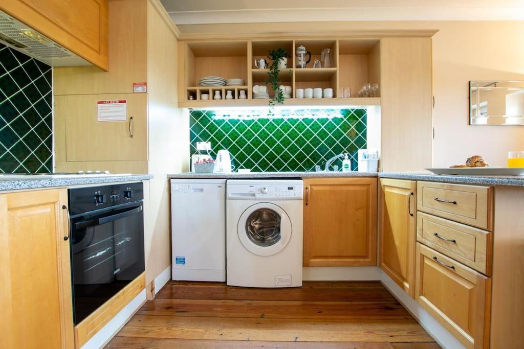 Apartment 304 - The Harbour View By Shortstays