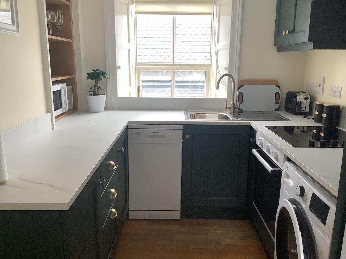 Apartment Surveyors House Apt, Westport, Lovely 2 Bed 2 Bath Westport