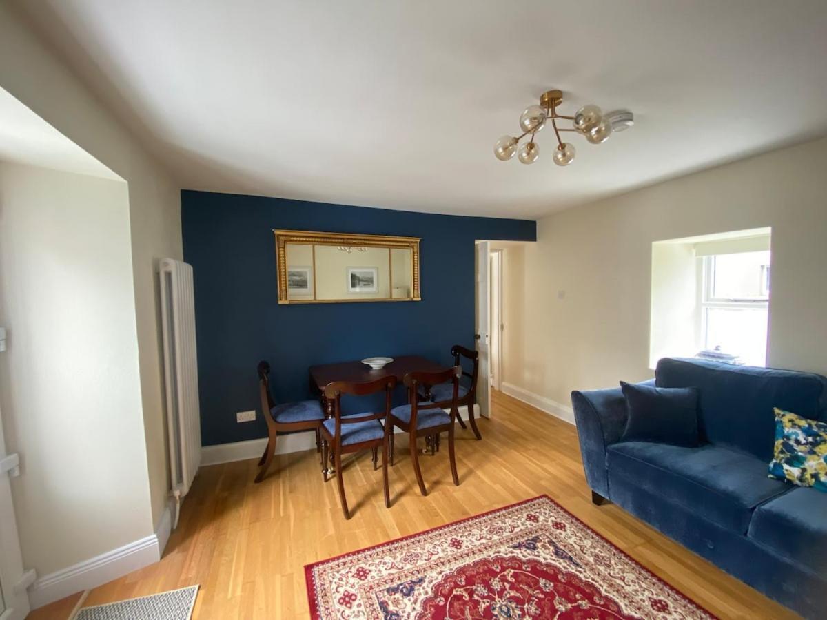 Surveyors House Apt, Westport, Lovely 2 Bed 2 Bath *