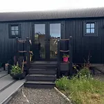 Delightful Shepherds Hut