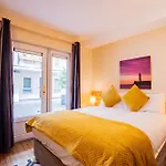 215 - The Willow At The Harbour Mill By Shortstays