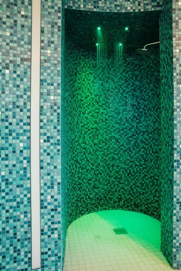 Plaza Hotel, Spa & Leisure Westport