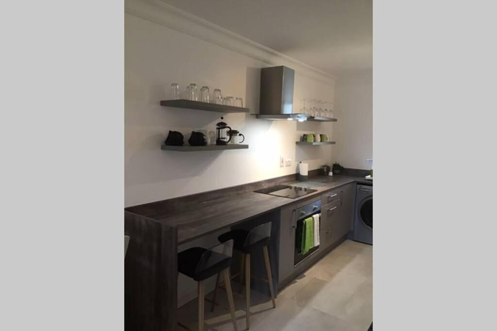 Waterfront Completely Refurbished Appartement *