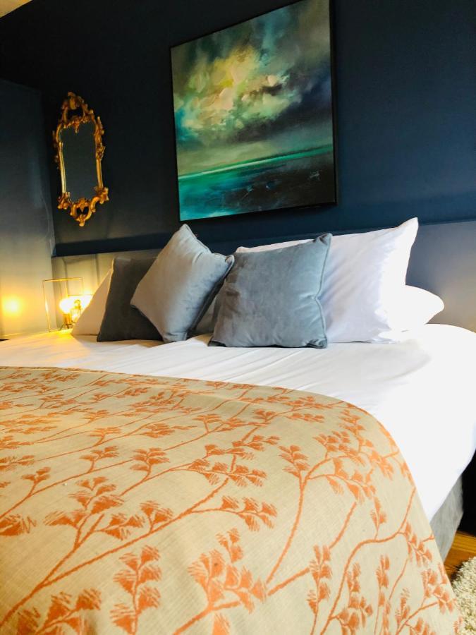 The Waterside 112 Harbour Mills Apartment *