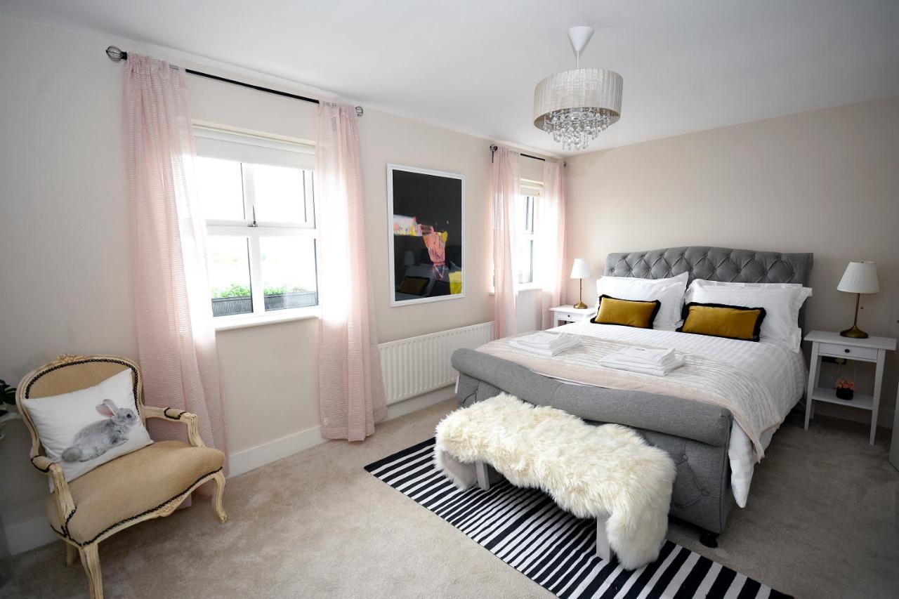 The Pink Door 3* Westport