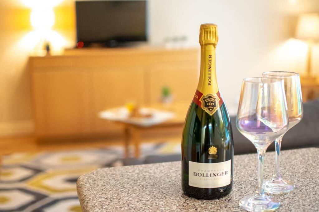 The Reek At The Harbour Mills By Shortstays