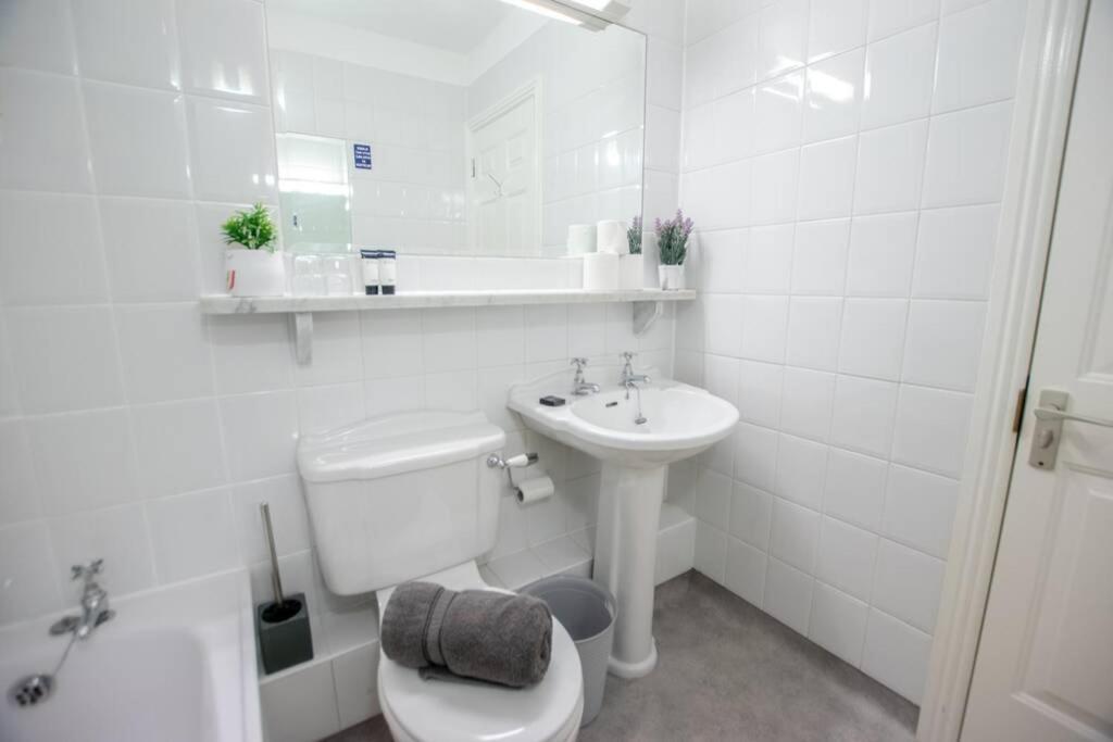 The Reek At The Harbour Mills By Shortstays