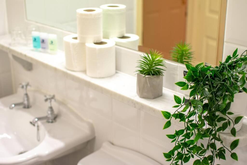 The Reek At The Harbour Mills By Shortstays Apartment *