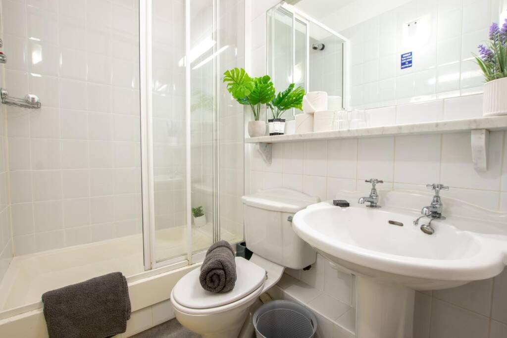 The Reek At The Harbour Mills By Shortstays
