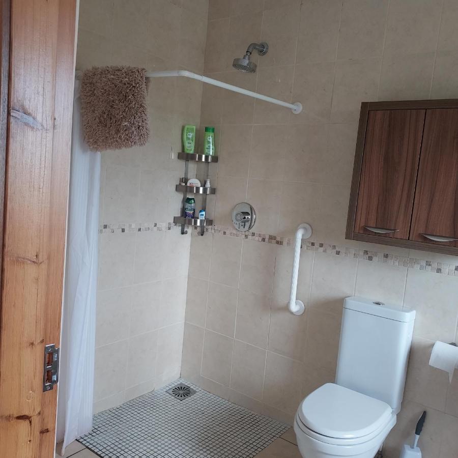 Ros Na Gcloch Bed & Breakfast *