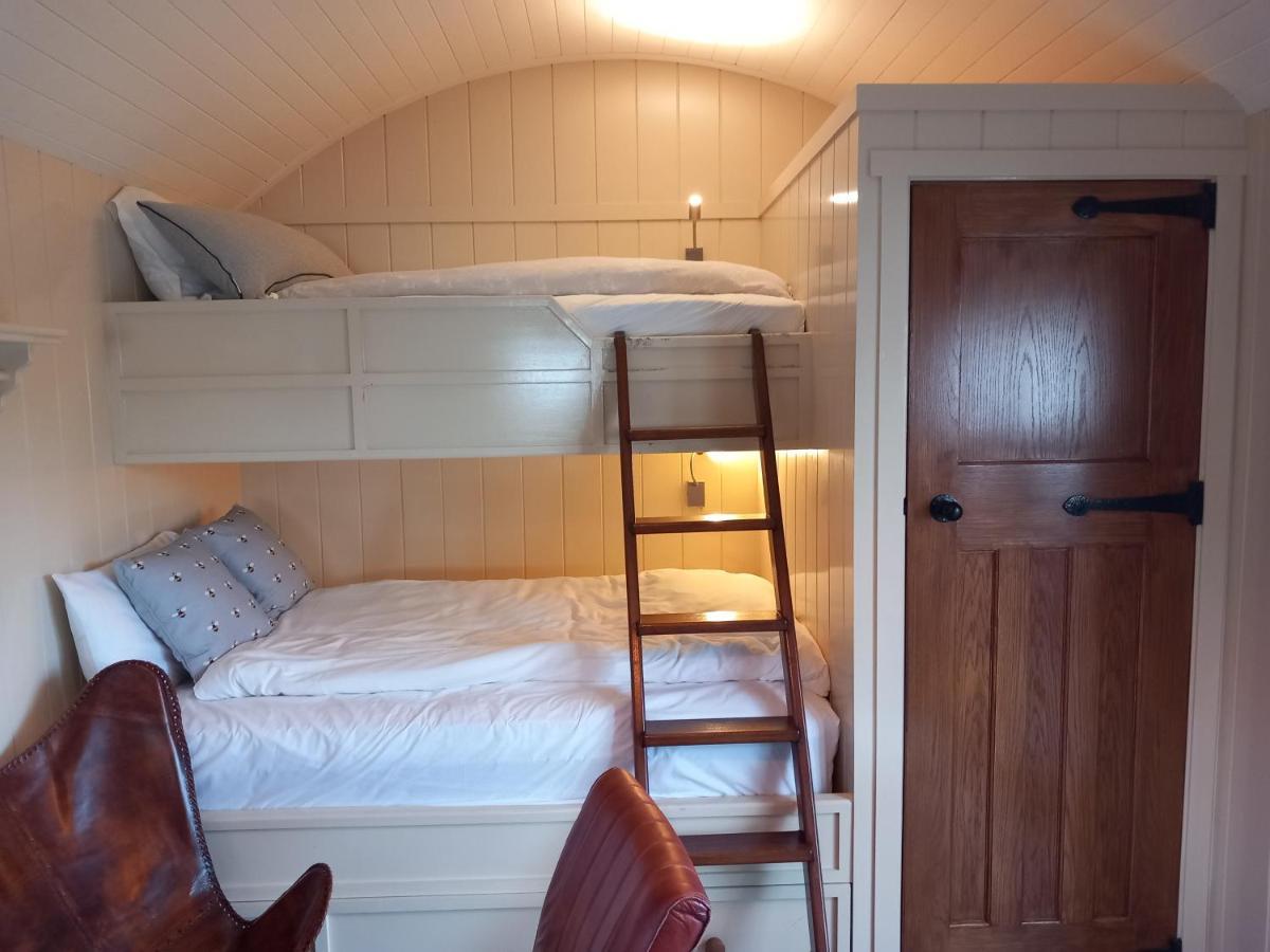 Delightful Shepherds Hut Holiday home Westport