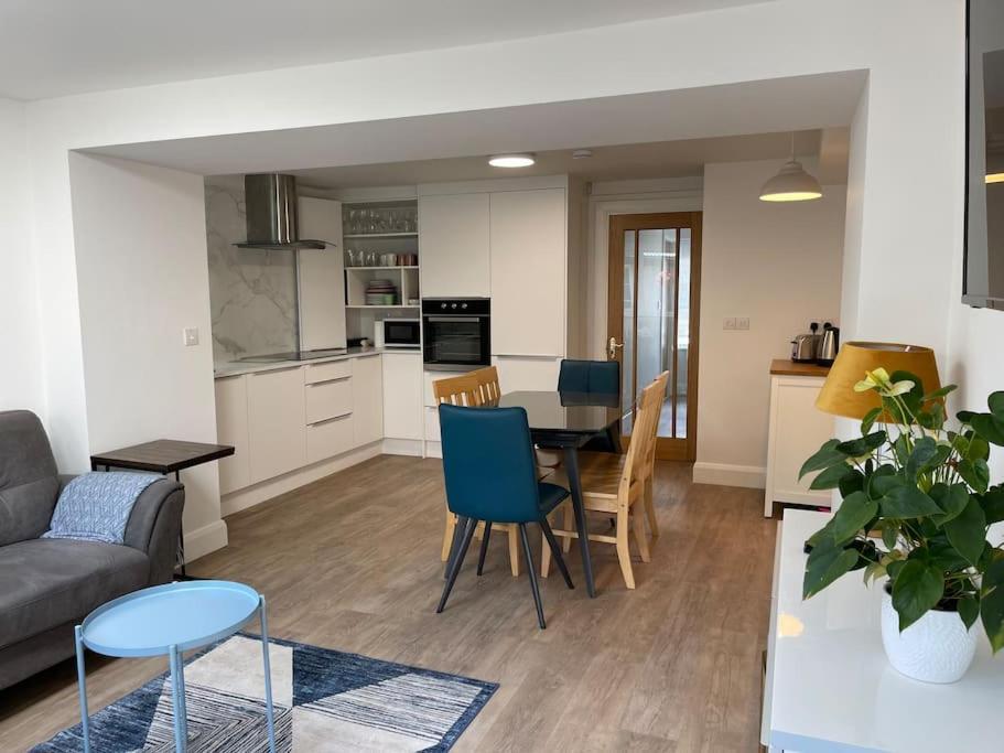 Town Centre Three Bedroom Apartment