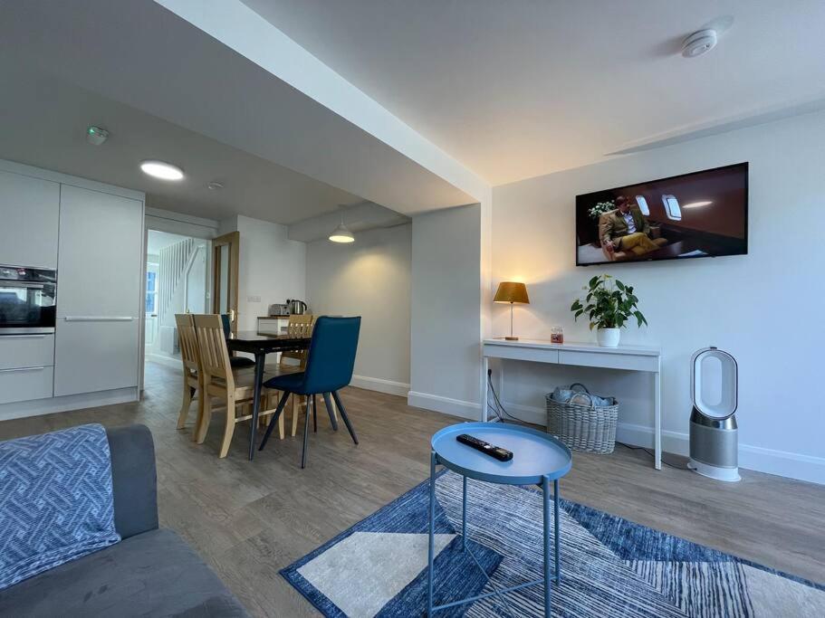 Apartment Town Centre Three Bedroom Westport
