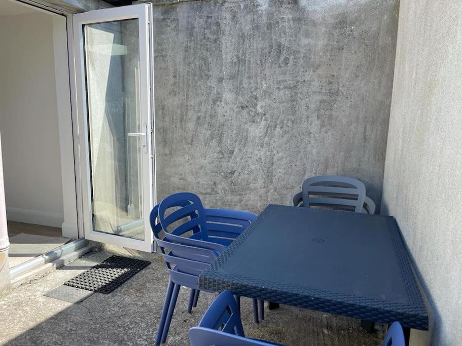 Town Centre Three Bedroom Apartment Westport