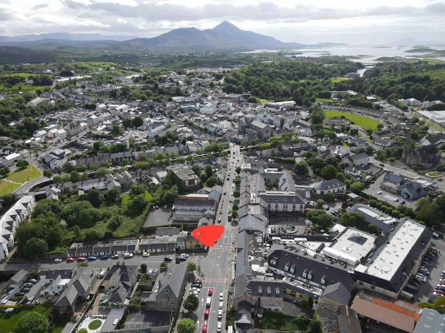 Town Centre Three Bedroom *