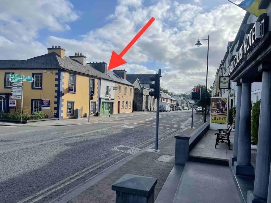 Town Centre Three Bedroom Apartment *