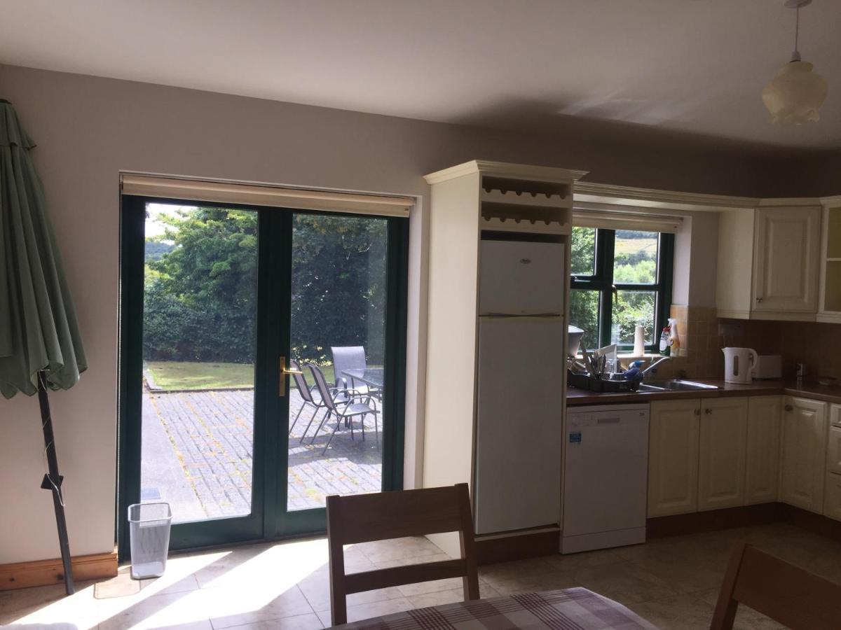 Rose Holiday House Near Sea & Croagh Patrick, Sleeps 8 Holiday home Westport