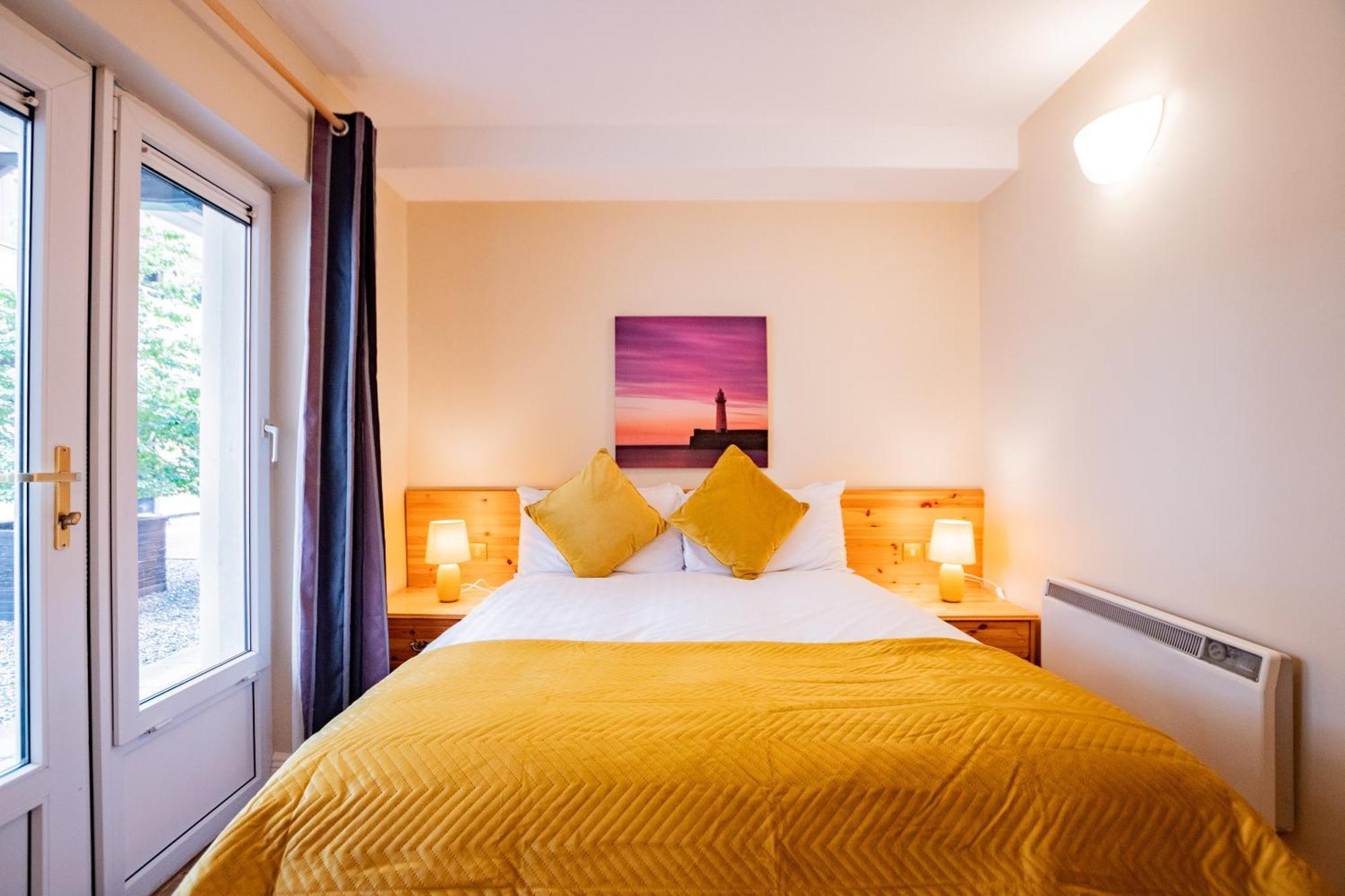 Apartment 215 - The Willow At The Harbour Mill By Shortstays *