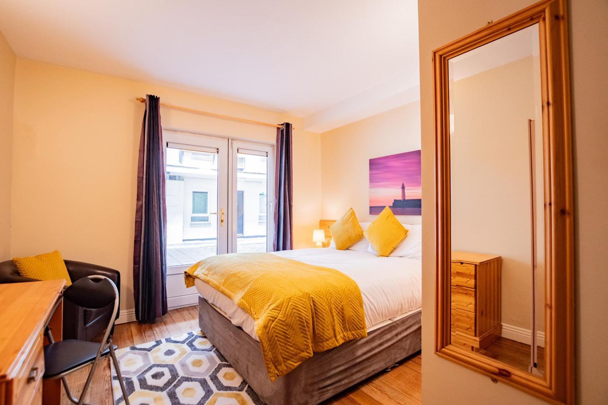 215 - The Willow At The Harbour Mill By Shortstays Apartment Westport