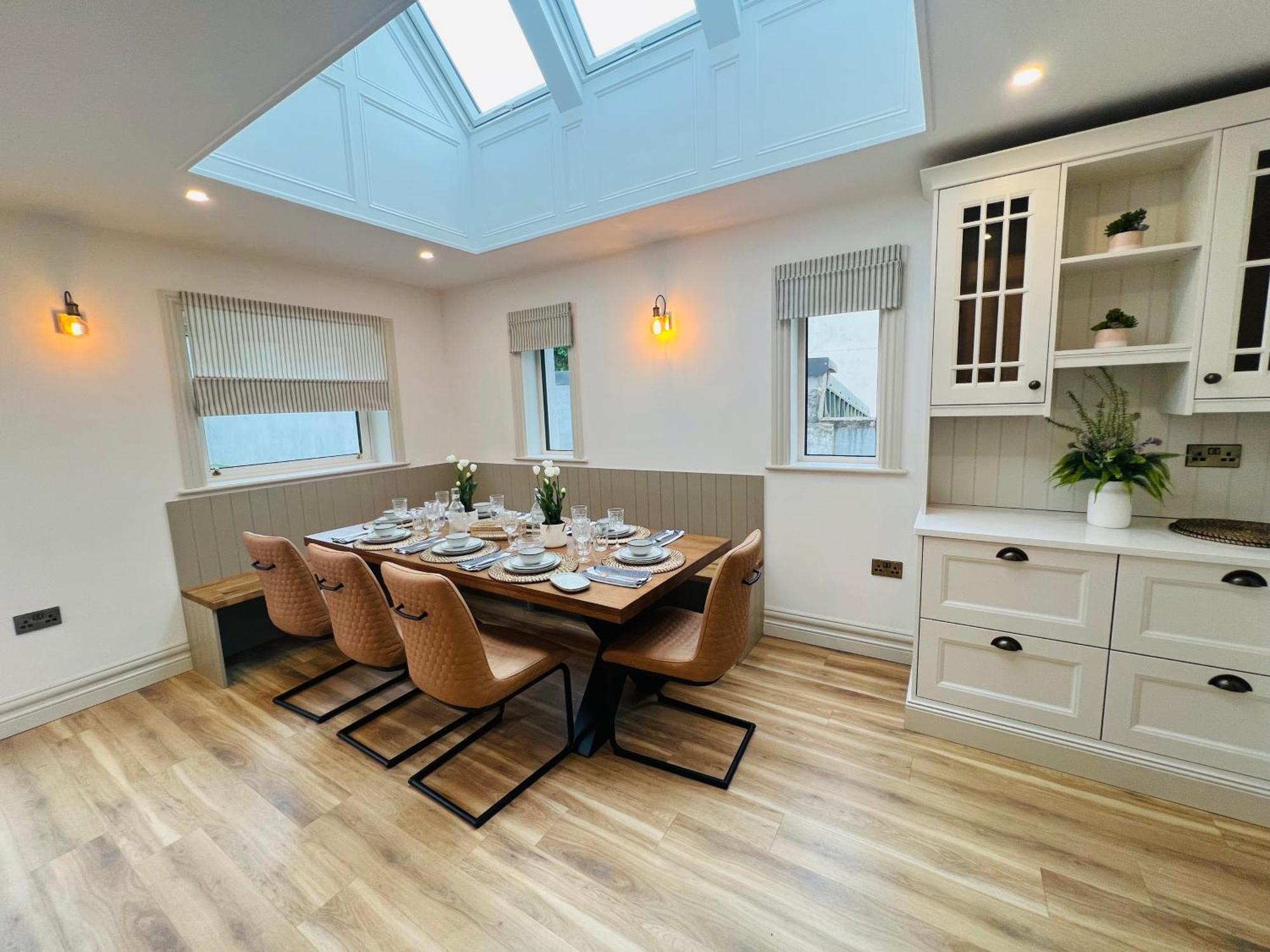 Luxurious 5star Retreat On Westports Main Street Villa *