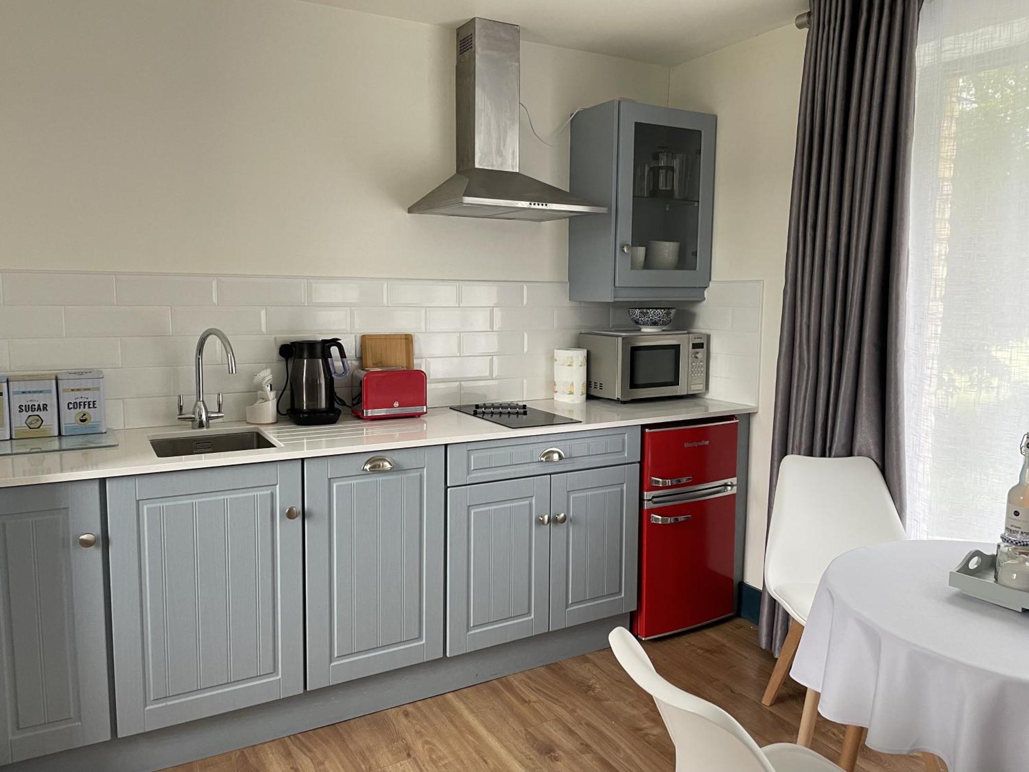 Riverbank Apartment *