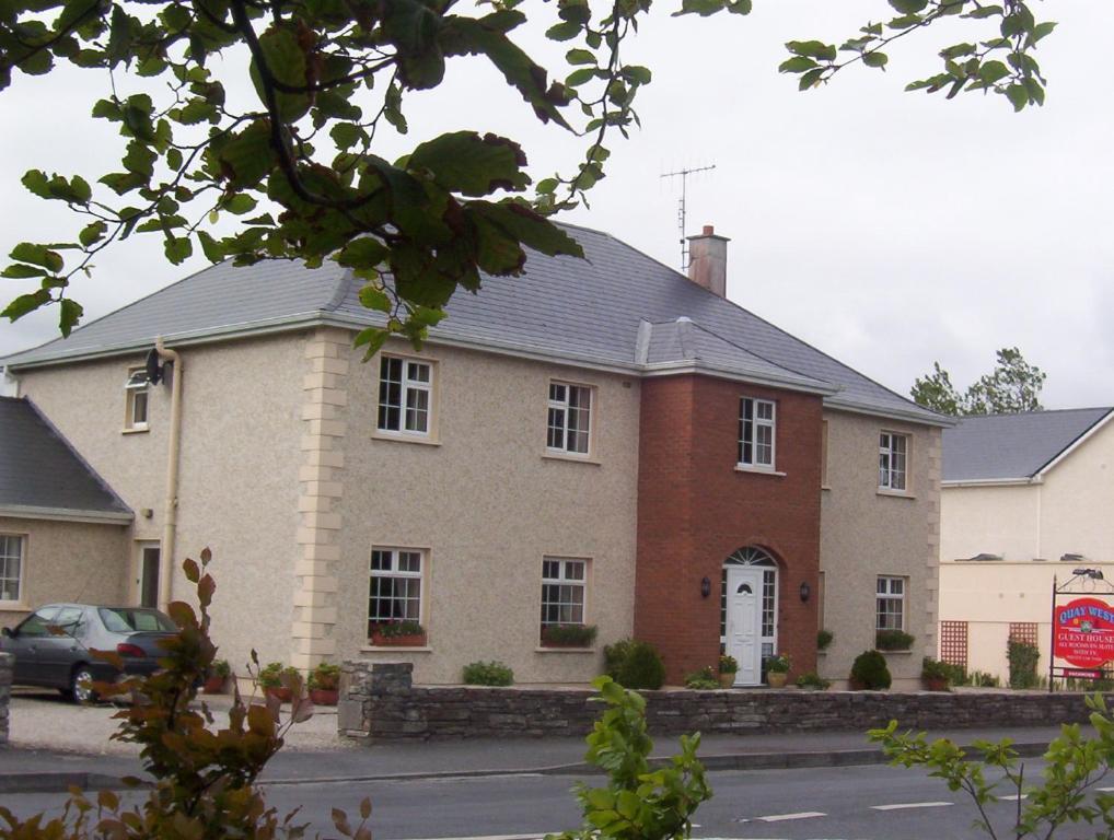 Quay West Ireland 3*