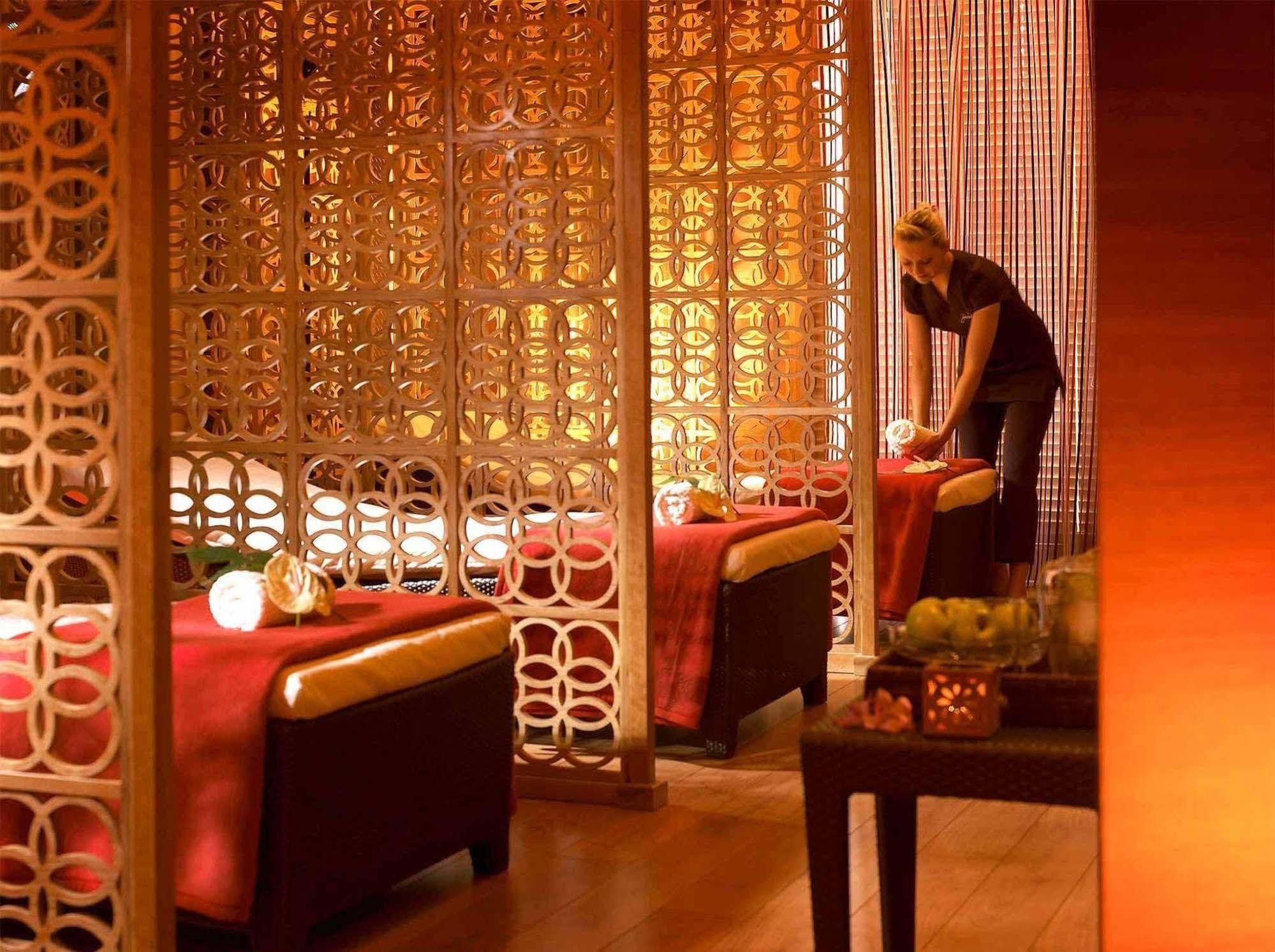 Coast Hotel