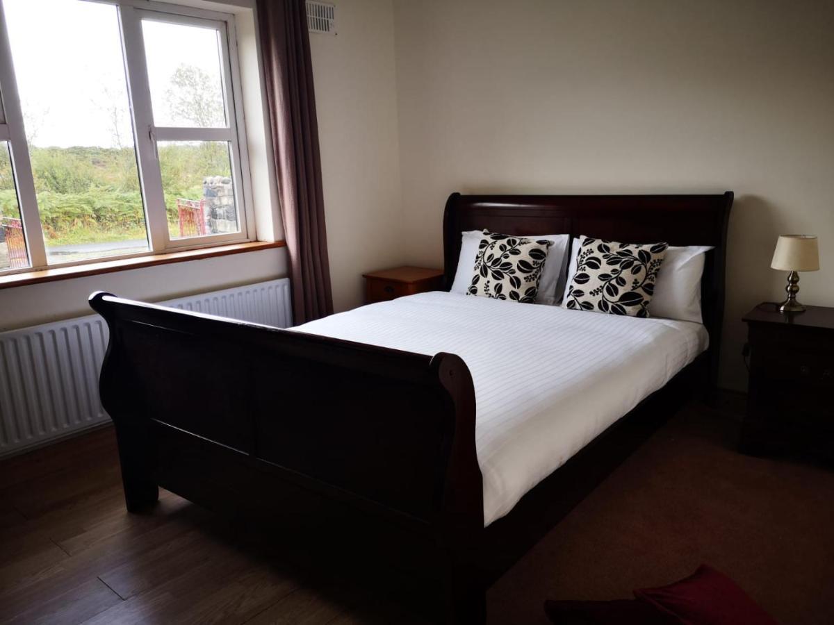 Modern Six Bedroom House Holiday home Westport