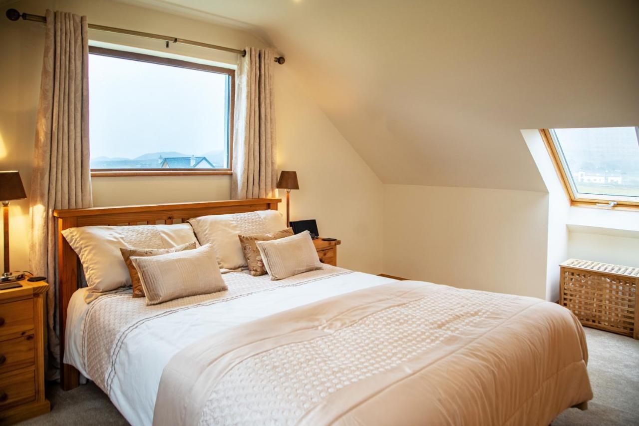 The Shore Holiday home Westport