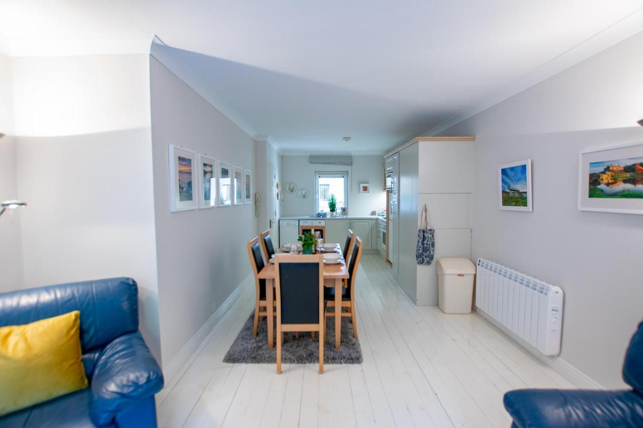 225 - The Carrowmore At The Harbour Mills By Shortstays! *