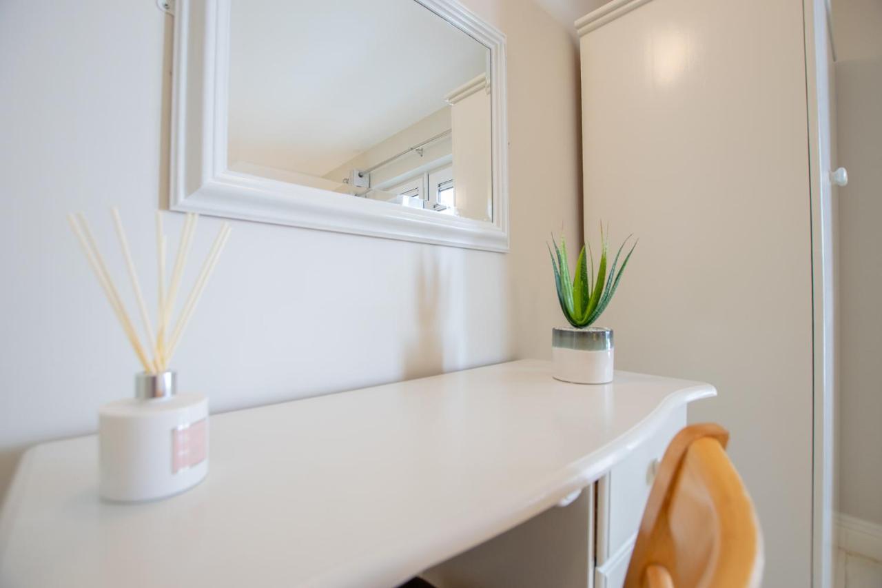 Apartment 225 - The Carrowmore At The Harbour Mills By Shortstays! *