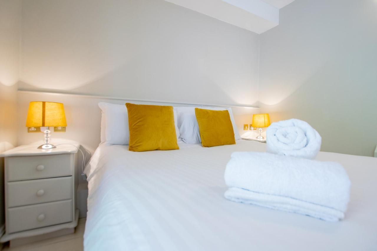 225 - The Carrowmore At The Harbour Mills By Shortstays! Apartment *