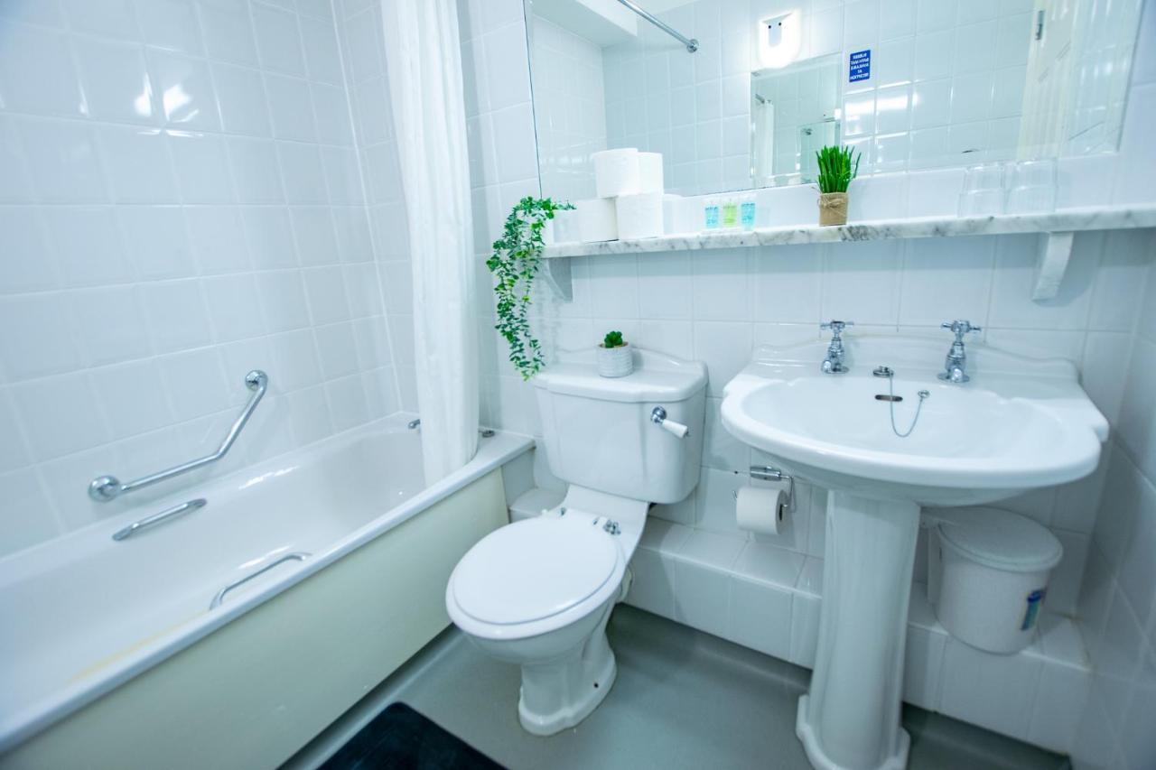 225 - The Carrowmore At The Harbour Mills By Shortstays! Westport