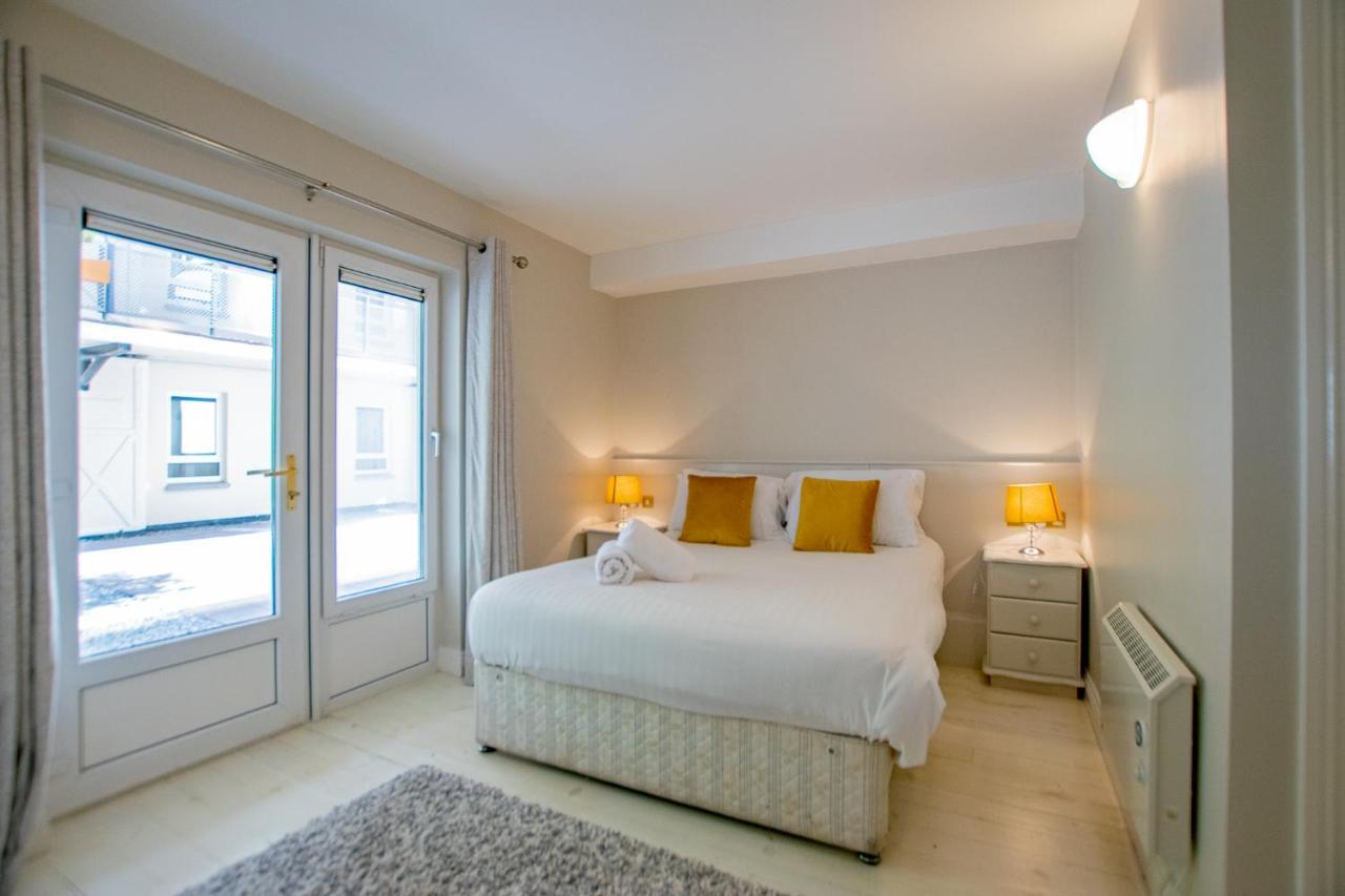 225 - The Carrowmore At The Harbour Mills By Shortstays! Apartment