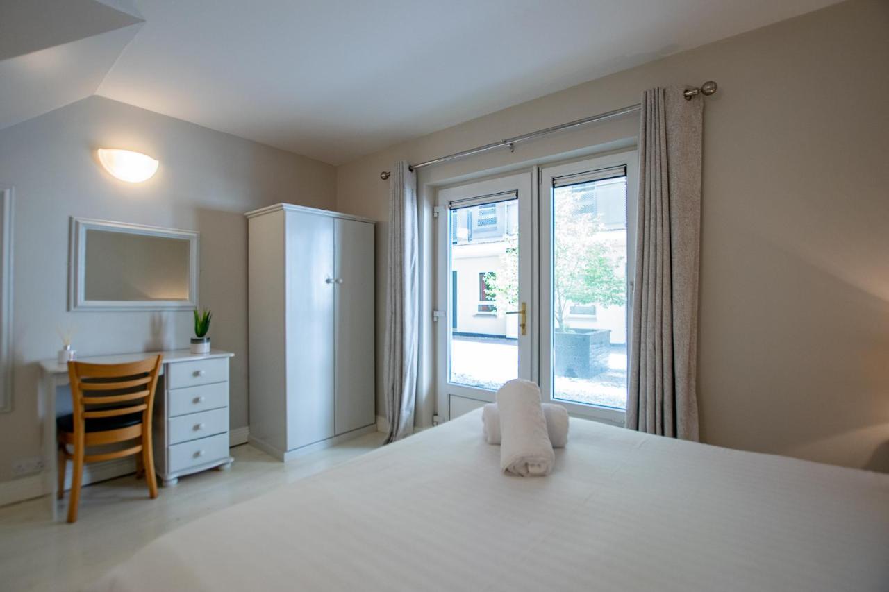 225 - The Carrowmore At The Harbour Mills By Shortstays!