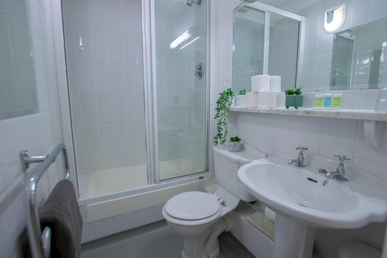 225 - The Carrowmore At The Harbour Mills By Shortstays! *