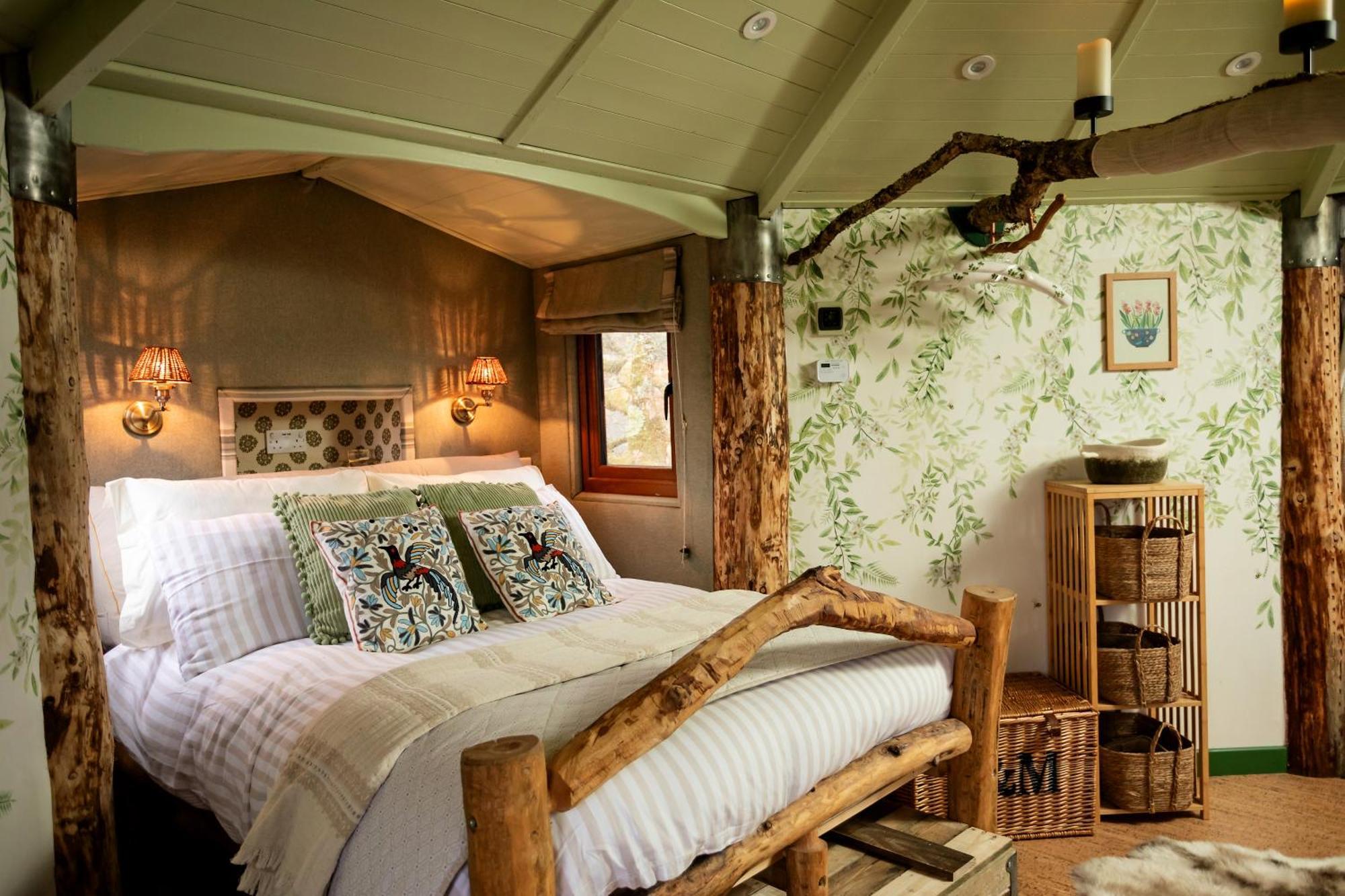 The Oak Tree House Apartment Westport