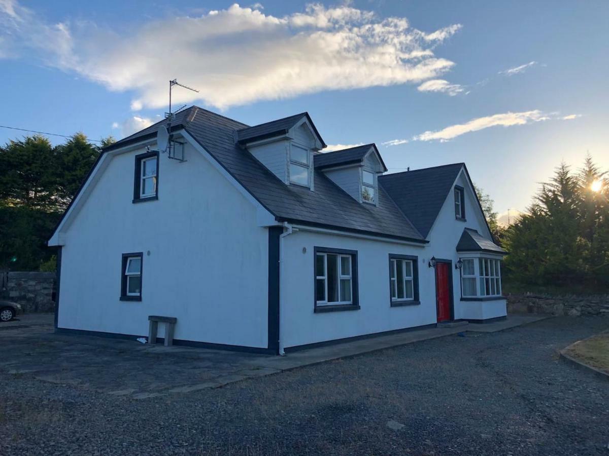 Modern Six Bedroom House Holiday home Westport